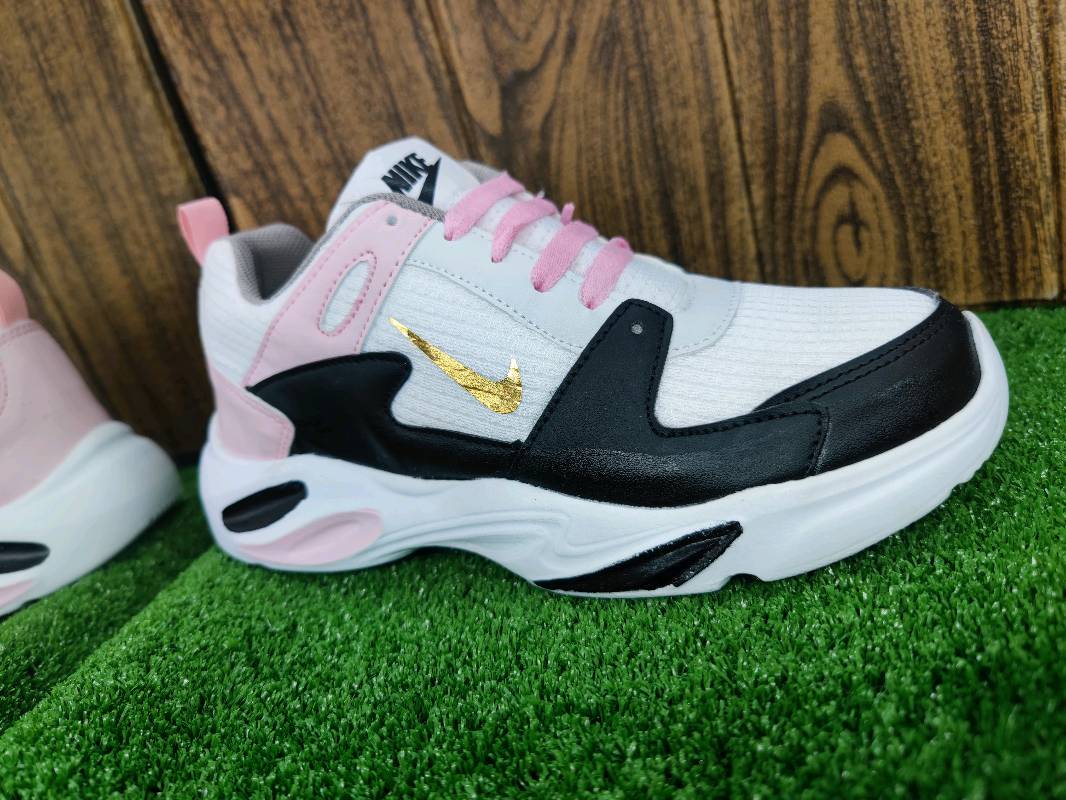Nike m2k tekno new arrivals negro y rosa